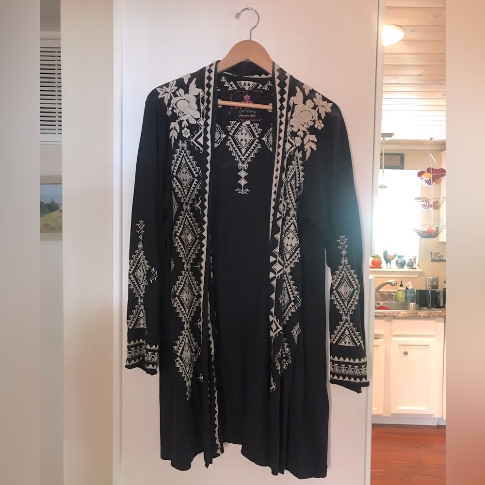 Cute Bohemian/Western Duster - Beautiful Embroidery - only worn twice